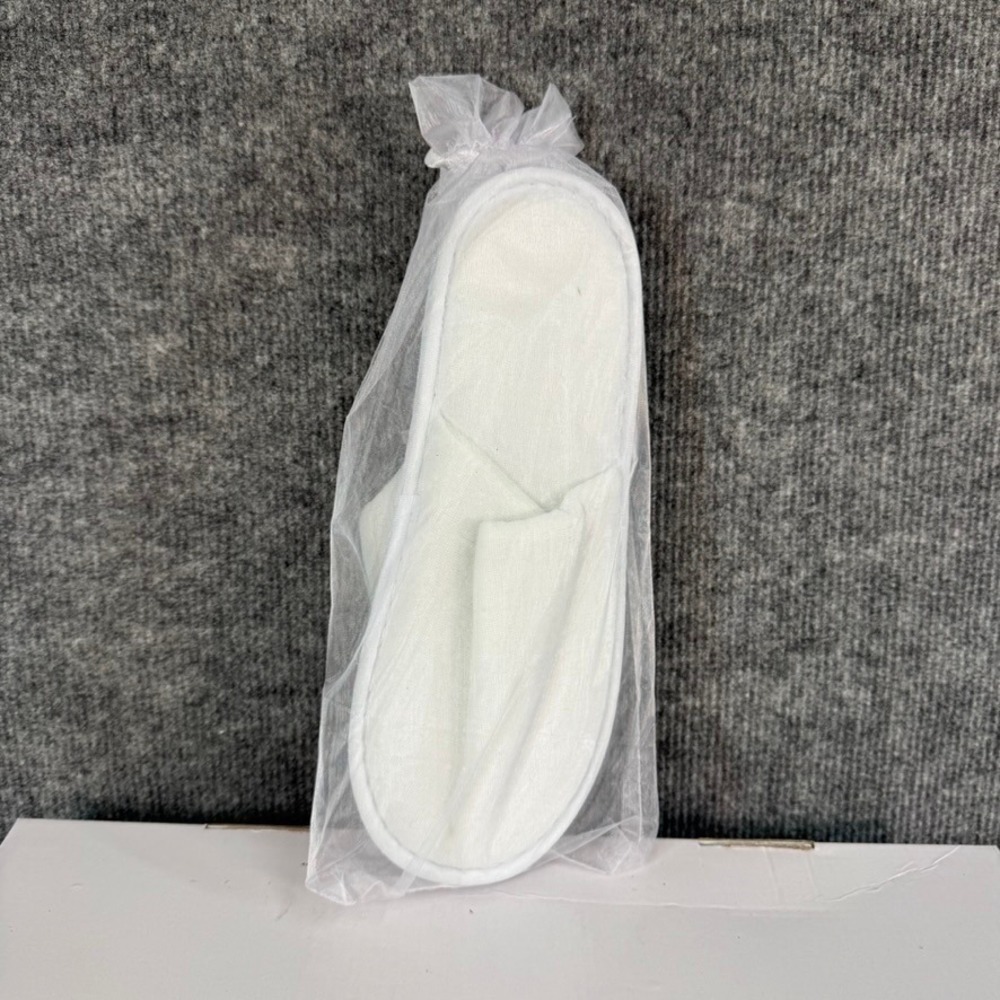 Majestic International White Terry Cloth Spa Slippers Closed Toe Travel House